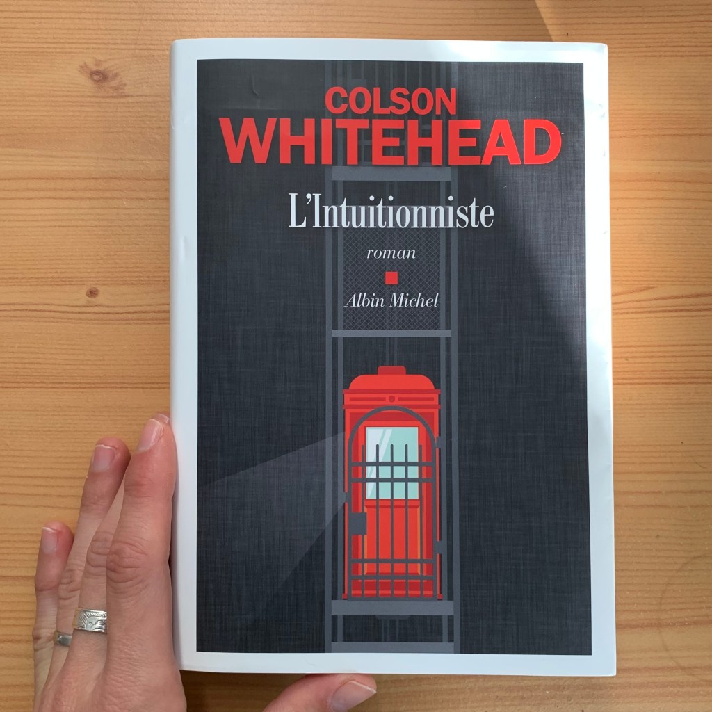 Le monde des ascenseurs au cœur d’un roman :&nbsp;brillant.